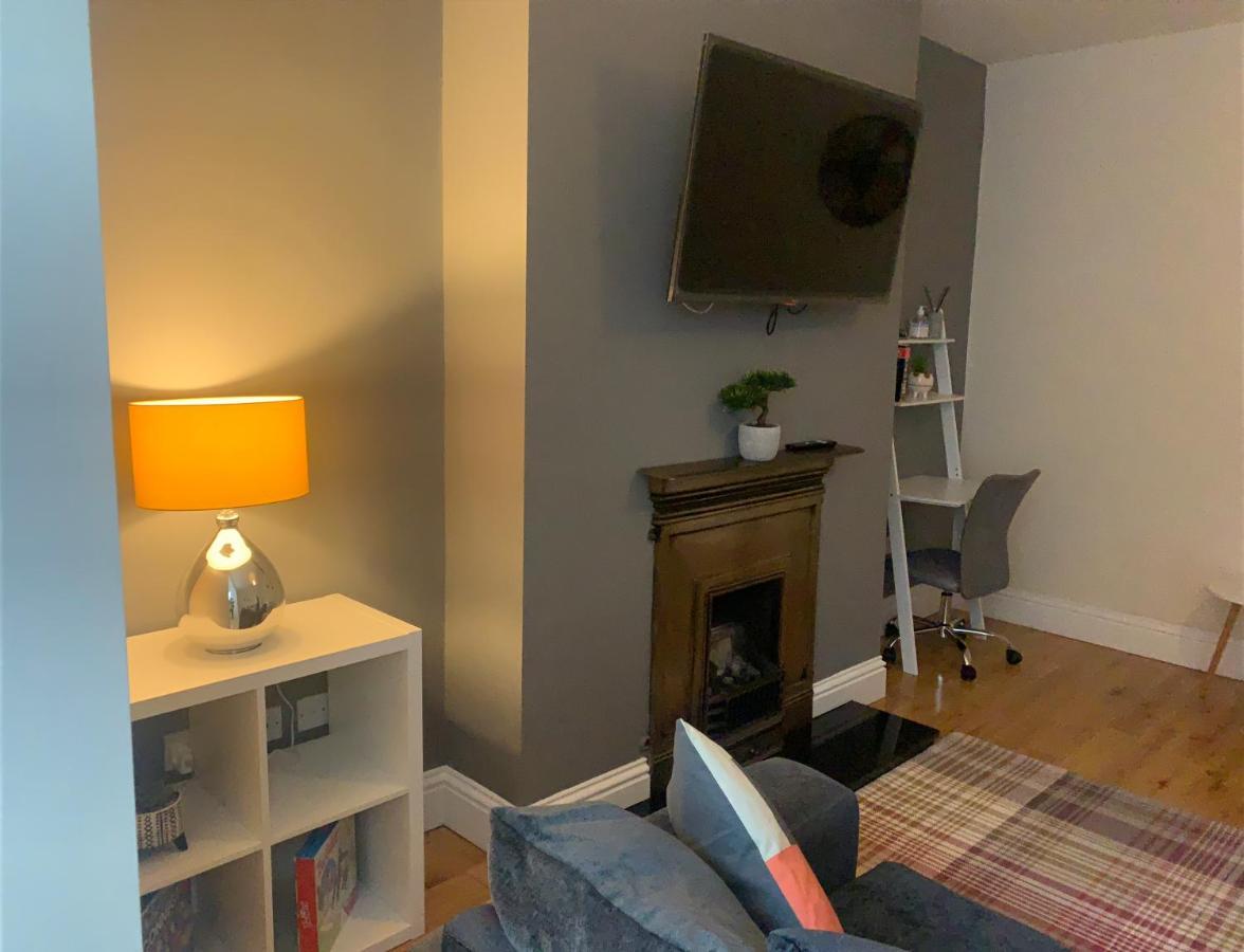 Gateshead Serviced Apartment Ideal For Contractors And Vacationing Bagian luar foto
